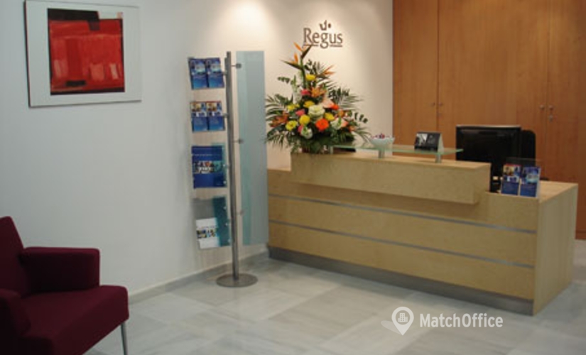 Alquile oficinas de coworking en València 70 m², Avenida Cortes Valencianas 58 - 0 | MatchOffice