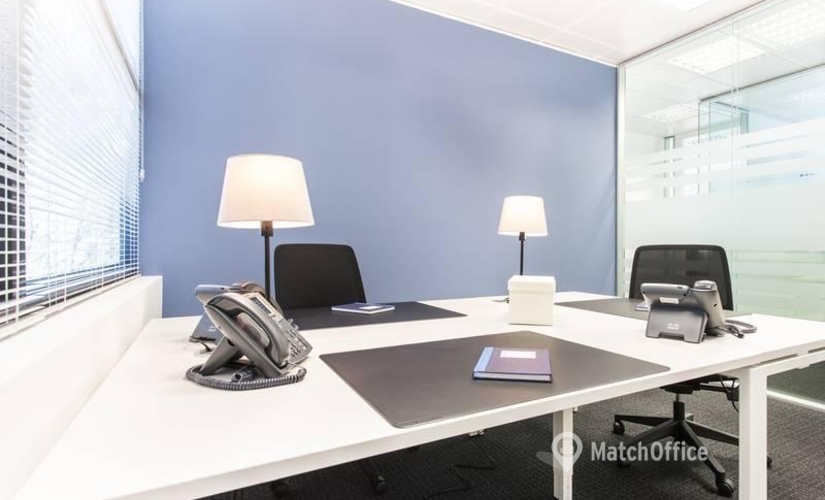 Alquile oficinas compartidas en Madrid Centro 75 m², Calle de Martinez Villergas 49 - 2 | MatchOffice
