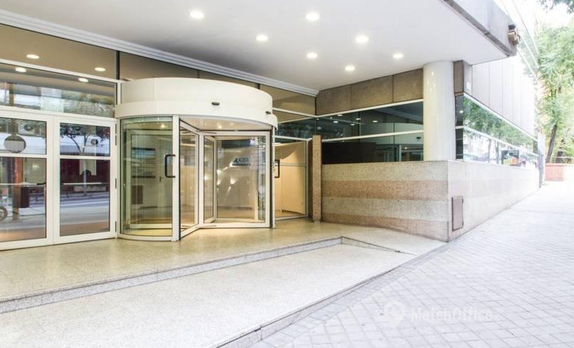 Observe oficinas de coworking en Madrid Centro 300 m², Calle López de Hoyos 35 - 1ª - 2 | MatchOffice
