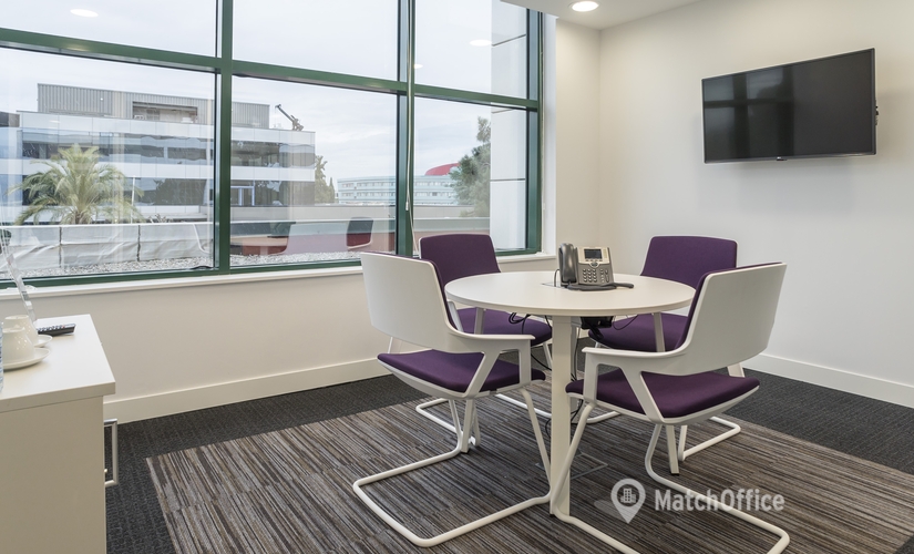 40 m² Shared office  in Gràcia, Carrer d'Osona 2 (08820) - 1 | MatchOffice