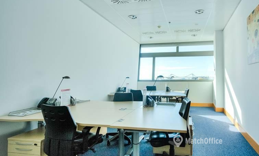 Explore oficinas temporales en Barcelona 300 m², Edificio Sur - 3 | MatchOffice