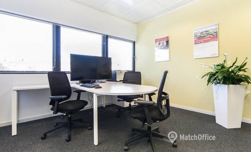 70 m² Shared workspace  in La Chopera, Calle Gabriel García Márquez 4 (28230) - 3 | MatchOffice.com