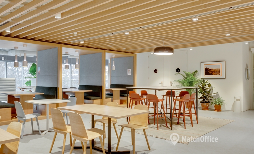Explore oficinas compartidas en Madrid Centro 70 m², Paseo de la Castellana 200 - 1 | MatchOffice.es