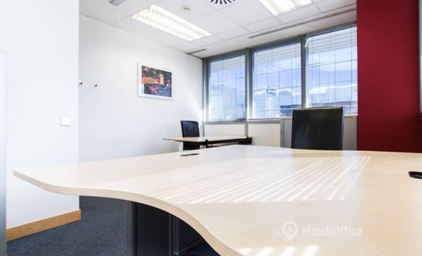 70 m² Coworking space  in Madrid Centro, Calle de la Ribera del Loira 46 (28042) - 2 | MatchOffice.com
