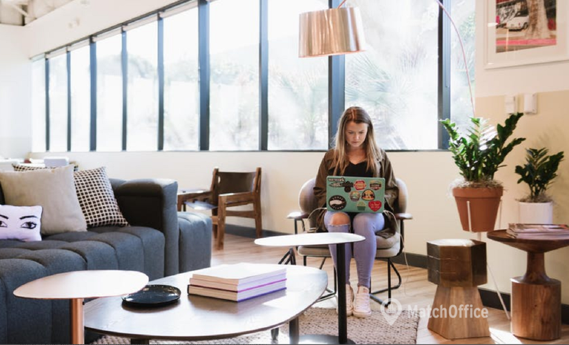 Explore oficinas de coworking en Madrid Centro 100 m², Calle Eloy Gonzalo 27 - 1 | MatchOffice