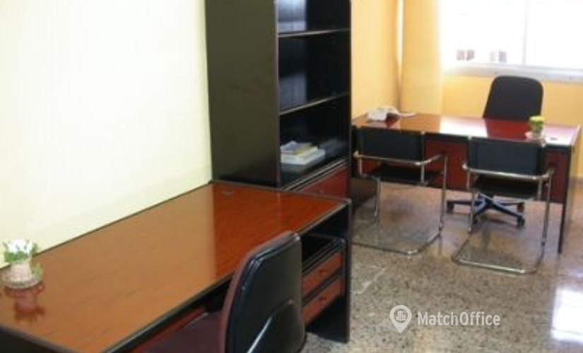 20 m² Shared workspace  in Alicante, Avenida Maisonnave 33 portal 3 - 3º (03003) - 2 | MatchOffice.com