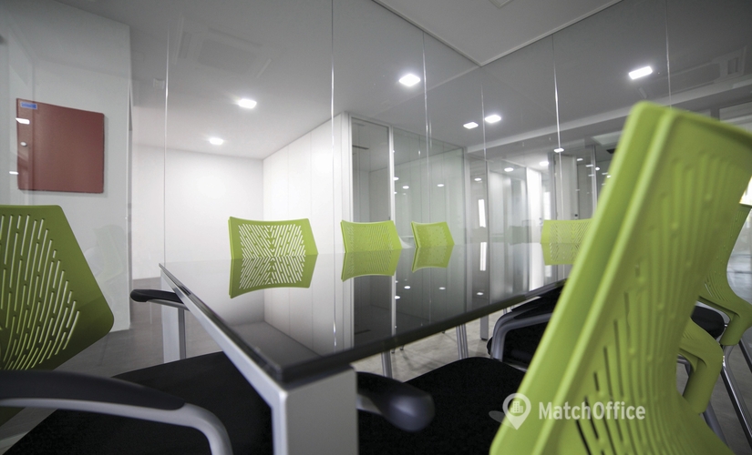 Alquile oficinas de coworking en Madrid Centro 120 m², c/ Agustín de Foxá - 1 | MatchOffice