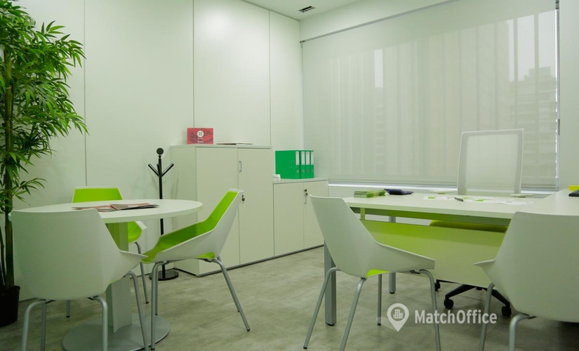 Explore oficinas temporales en Madrid Centro 120 m², c/ Agustín de Foxá - 3 | MatchOffice