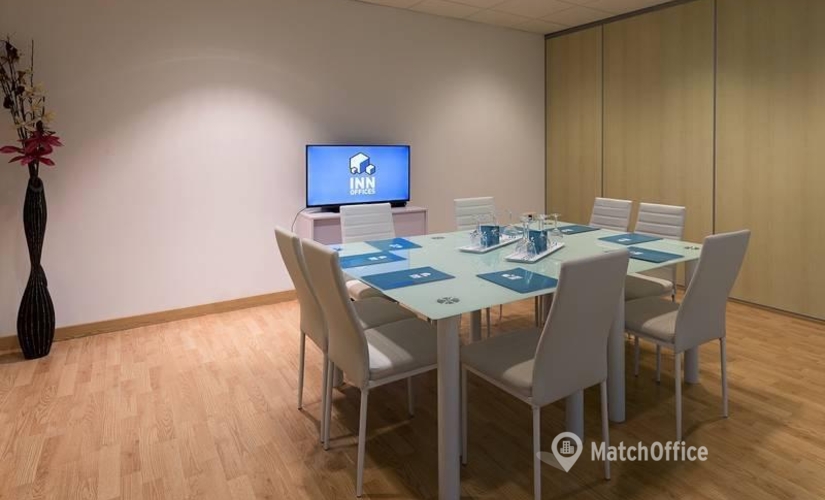 Explore oficinas temporales en Sevilla 30 m², Calle Brújula 4 - 2 | MatchOffice.es