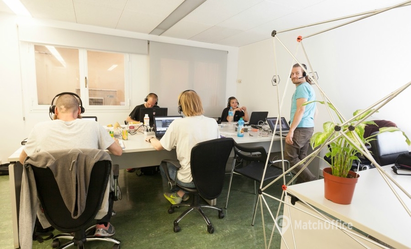 120 m² Shared workspace in Gràcia, Travessera de Dalt (08024) - 1 | MatchOffice.com