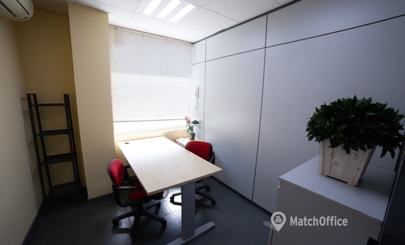 45 m² Shared workspace  in Madrid Canillejas, Calle de Mequinenza 16 (28022) - 1 | MatchOffice