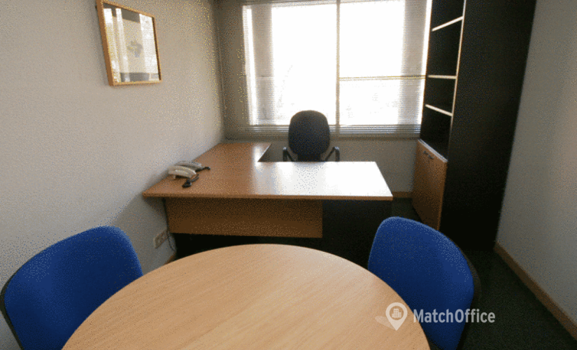Explore oficinas compartidas en Madrid Centro 22 m², Calle Doctor Esquerdo 105 - 2 | MatchOffice