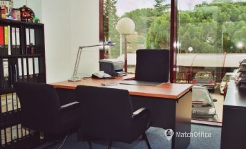 Alquile oficinas compartidas en Pozuelo de Alarcón 60 m², Calle Gobelas 17 - 1 | MatchOffice.es