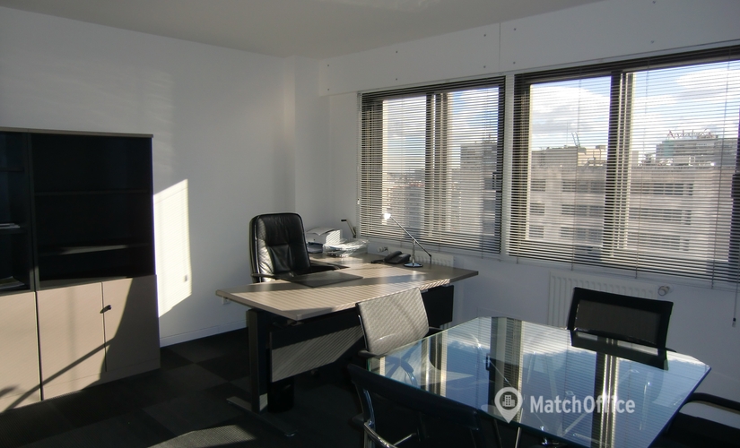Alquile oficinas temporales en Madrid Centro 20 m², Plaza de Castilla 3 - 1 | MatchOffice