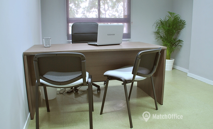 Explore oficinas de coworking en Madrid Centro 25 m², Plaza de Emilio Jimenez Milas Nº2 1ºC - 2 | MatchOffice