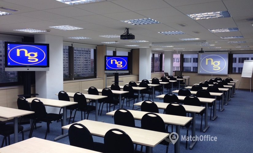 Explore oficinas compartidas en Madrid Centro 50 m², Paseo de la Castellana 135 - 2 | MatchOffice