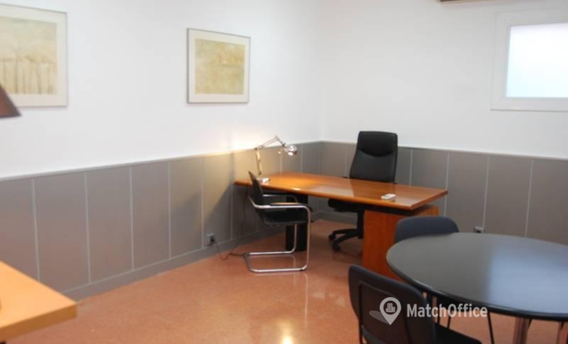 Explore oficinas compartidas en Barcelona 25 m², Carrer del Consell de Cent 295 - 4 | MatchOffice.es