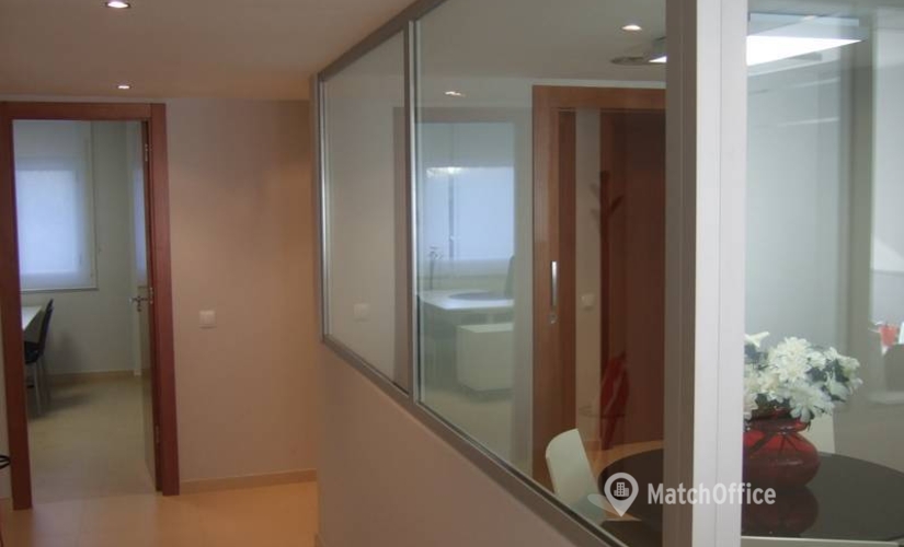 Explore coworking en Tarragona 110 m², Josep Maria de Segarra 12 - 4 | MatchOffice.es