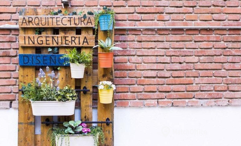 180 m² Shared workspace in Madrid Centro, Calle de la Infanta Mercedes n 20 planta baja-exterior (28020) - 4 | MatchOffice.com