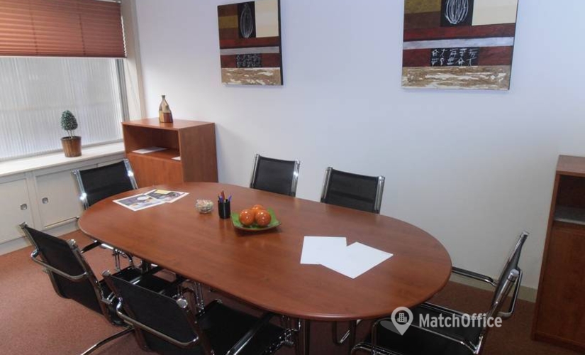 Explore oficinas temporales en Madrid Centro 22 m², c/ San Bernardo 20 - 4 | MatchOffice.es