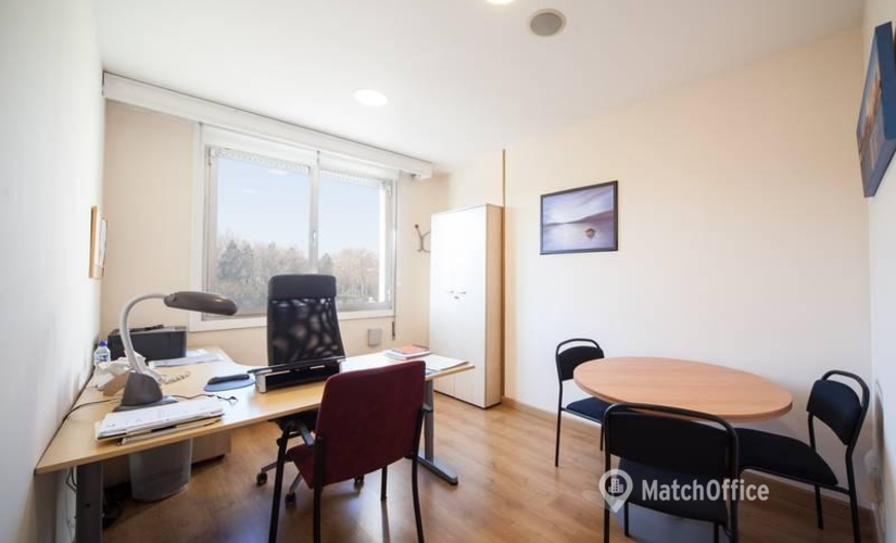 20 m² Shared workspace  in Madrid Centro, Calle de Ferraz 28 (28008) - 1 | MatchOffice