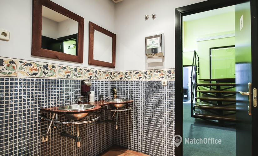 Alquile oficinas compartidas en Madrid Centro 44 m², Cl. López de Aranda 35 - 4 | MatchOffice