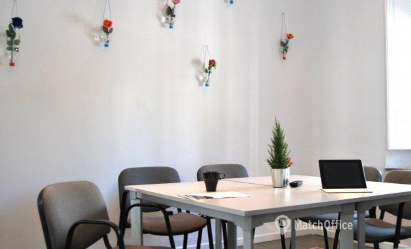 Сoworking C/Pintor Martínez Cubells 12-16  29017 Málaga