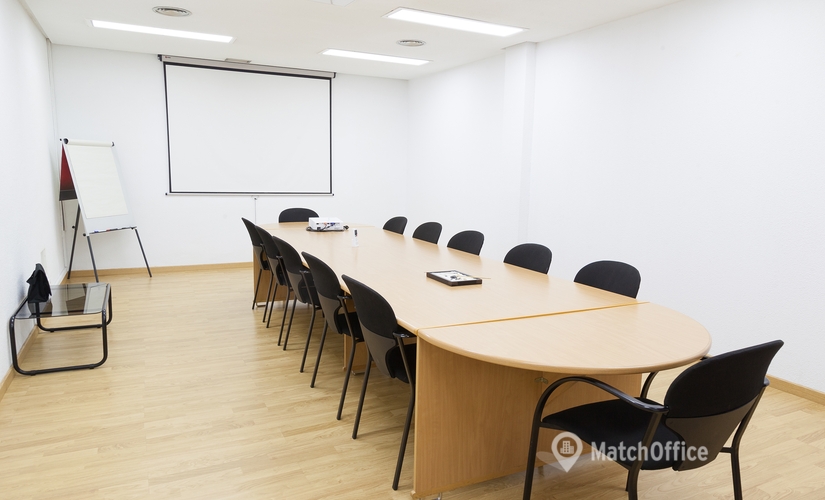 Micentro de negocio en alquiler en Madrid Centro 33 m², Avenida de Madrid 48 - 4 | MatchOffice.es