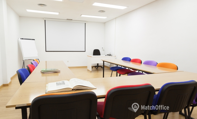 Centros de oficinas en alquiler en Madrid Centro 33 m², Avenida de Madrid 48 - 3 | MatchOffice.es
