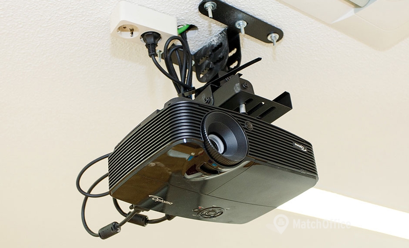 Parque empresarial disponible para alquilar en Madrid Centro 33 m², Avenida de Madrid 48 - 2 | MatchOffice.es