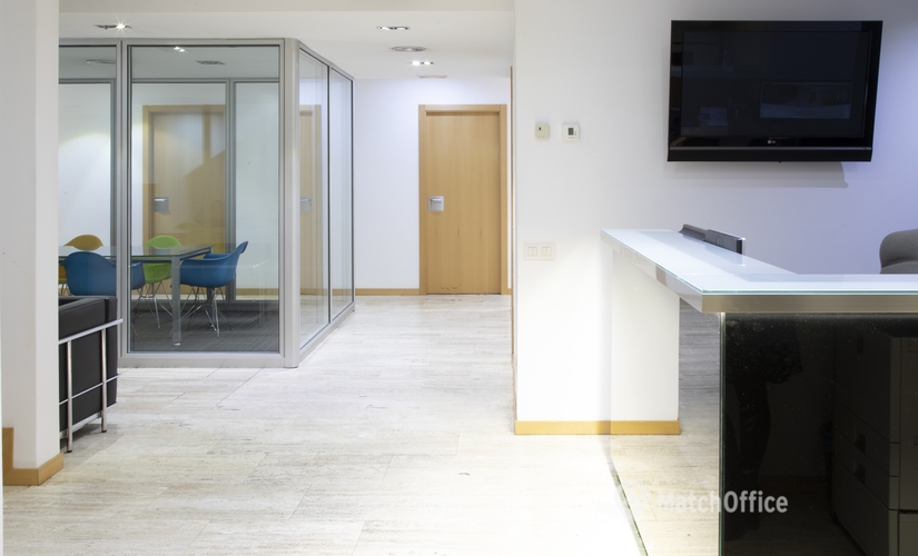 500 m² Serviced office building for rent in Madrid Centro, Paseo de la Castellana 153 Bajo (28046) - 2 | MatchOffice.com