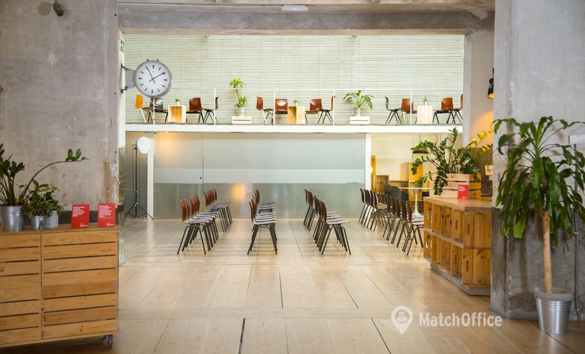 Reserve sala de juntas acogedora en Madrid Centro 330 m², Gobernador - 0 | MatchOffice