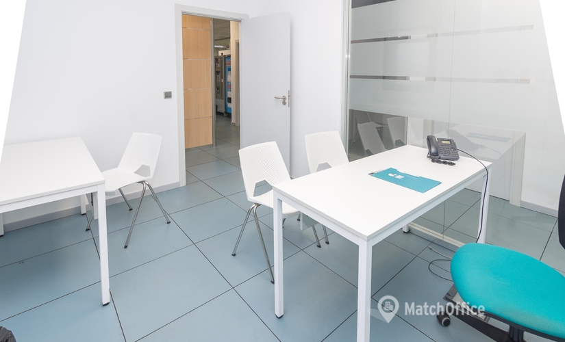 40 m² Shared office in Seville, Calle Luis Fuentes Bejarano (41020) - 0 | MatchOffice.com