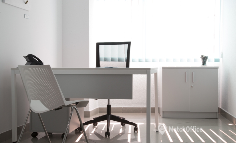 Alquile oficinas compartidas en Sevilla 30 m², Avenida de Menéndez Pelayo - 2 | MatchOffice.es