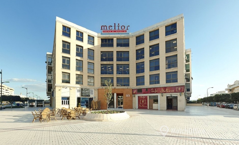 Reserve sala de juntas en Málaga 35 m², Calle Palma del Río - 3 | MatchOffice.es