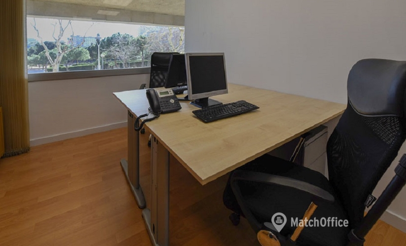 Observe oficinas compartidas en Eixample 80 m², Carrer de Vilamarí - 4 | MatchOffice.es
