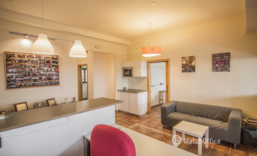 Centro de negocios Avda. Juan Sebastián Elcano 69 29017 Málaga