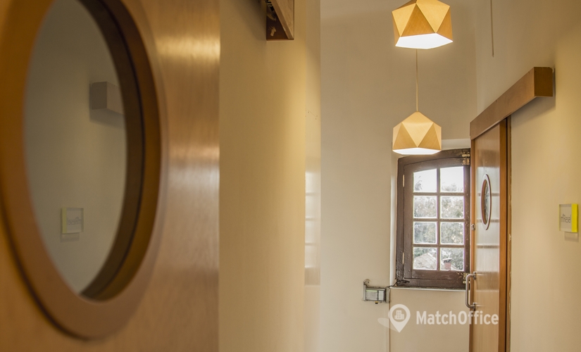 Centro de negocios Avda. Juan Sebastián Elcano 69 29017 Málaga