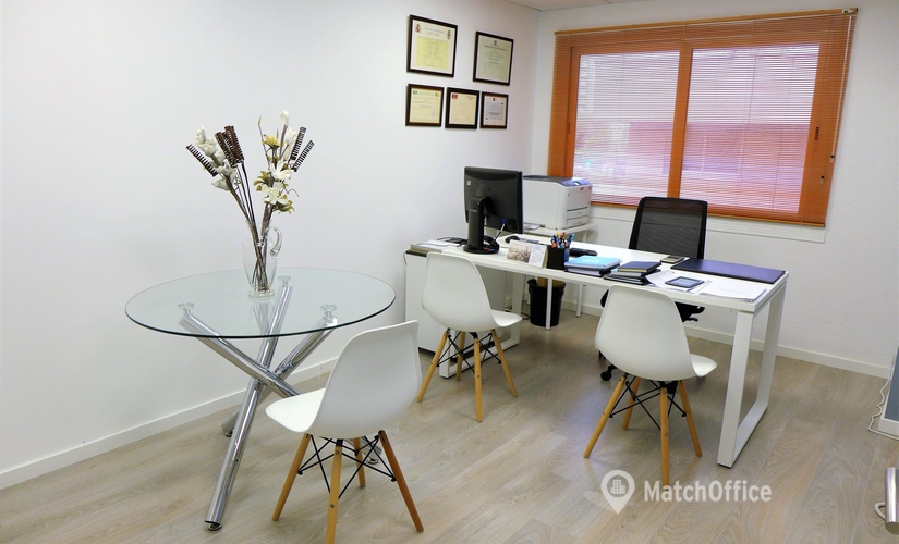 Business center María Luisa Durán Marquina, 20 - 1º 15011 A Coruna