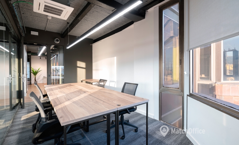 70 m² Business park building up for rent in Barcelona, Plaza de Urquinaona 6 (08010) - 1 | MatchOffice.com