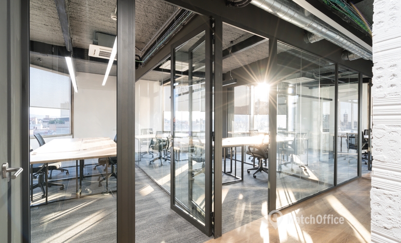 70 m² Business park building for rent in Barcelona, Plaza de Urquinaona 6 (08010) - 2 | MatchOffice.com
