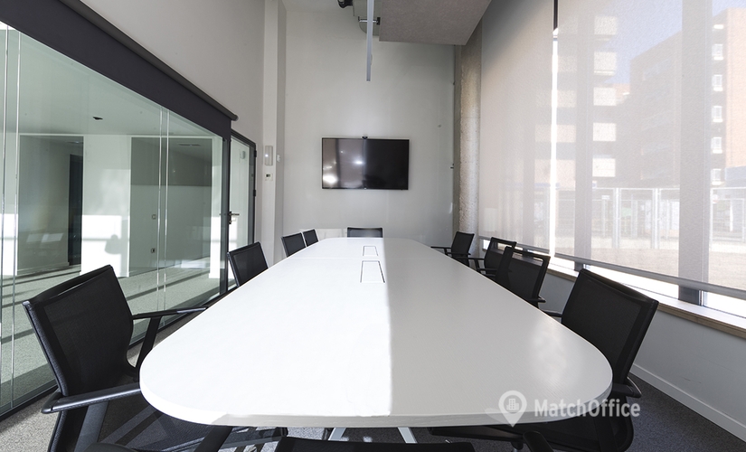 Explore oficinas compartidas en València 600 m², Carrer d'Astúries 61 - 4 | MatchOffice.es