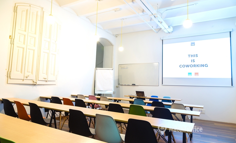 Rent a 41 m² Conference hall in Barcelona, Gran Via de les Corts Catalanes 672 (08010) - 0 | MatchOffice
