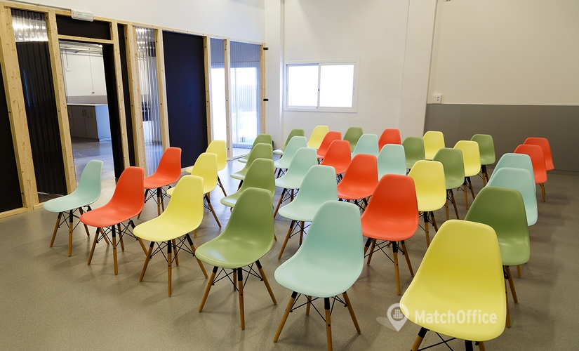 Choose a 60 m² Conference center in Valles Occidental, Carrer del Sol 62 (08201) - 0 | MatchOffice