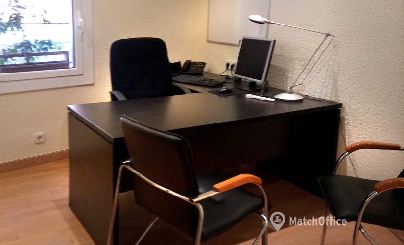 Explore oficinas compartidas en Gràcia 20 m², Carrer de Nil Fabra 34-36 - 4 | MatchOffice.es