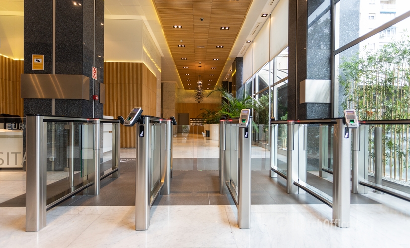 Centros de negocio en alquiler en Madrid Centro 78 m², Calle Capitán Haya 1 - 3 | MatchOffice.es