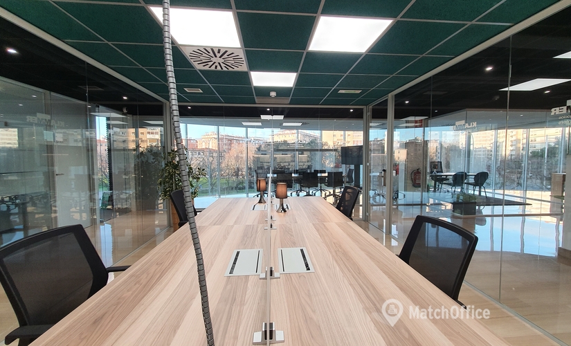 Join suitable a 60 m² Coworking space in Pamplona, Calle de Arcadio María Larraona 1 (31008) - 1 | MatchOffice.com