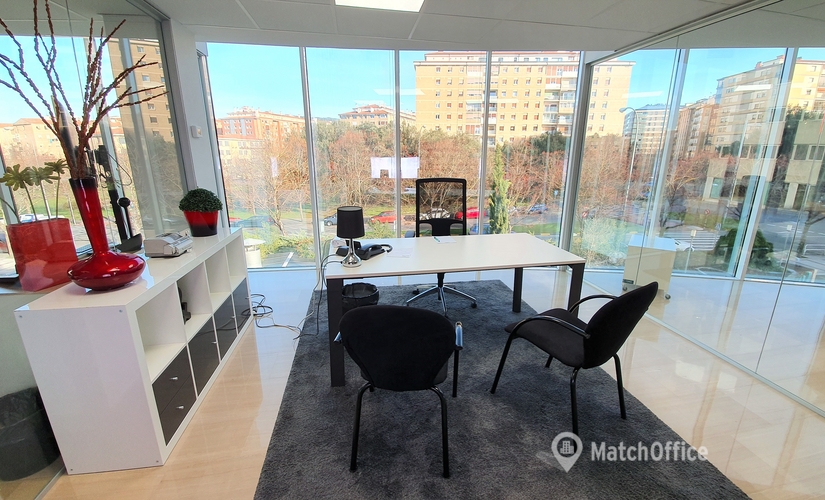 Explore flexible a 60 m² Shared workspace in Pamplona, Calle de Arcadio María Larraona 1 (31008) - 4 | MatchOffice.com