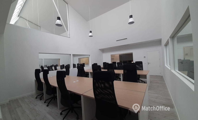 Oficina Calle Miguel Yuste 28037 Madrid Canillejas