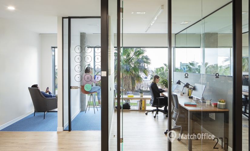 Explore oficinas de coworking en Barcelona 150 m², Passeig de Joan de Borbó 99 - 4 | MatchOffice.es